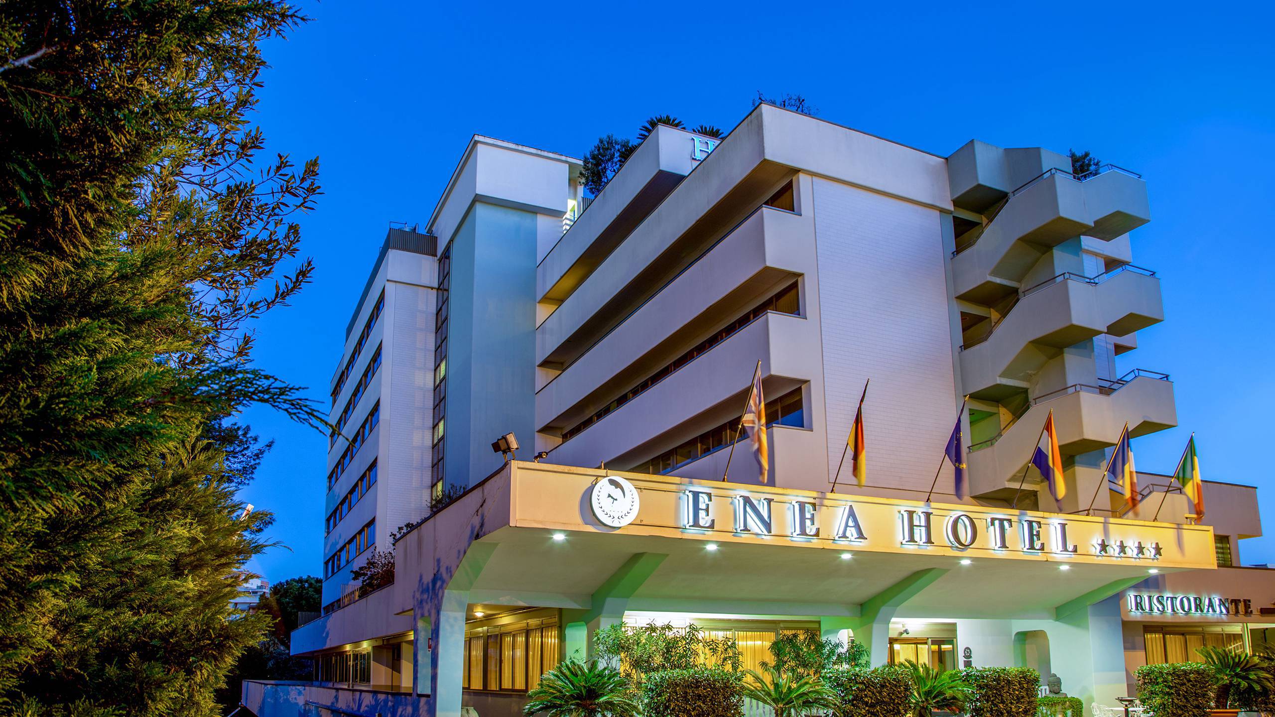 hotel-enea-pomezia-esterno-01